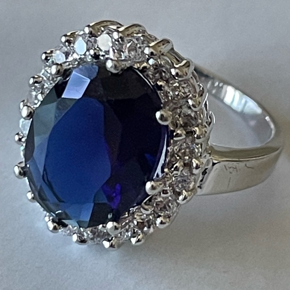Blue Quartz & White Topaz Cocktail Ring - Picture 1 of 10